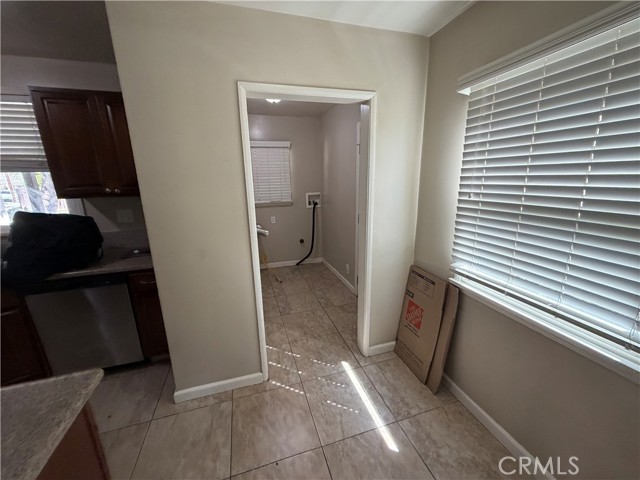 Detail Gallery Image 12 of 17 For 20252 Archwood St, Winnetka,  CA 91306 - 3 Beds | 2 Baths