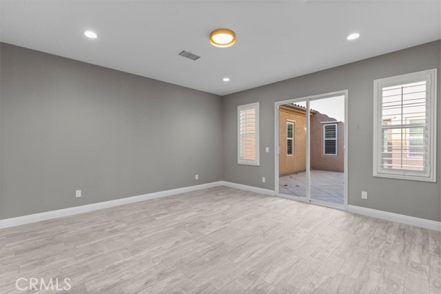 Detail Gallery Image 14 of 54 For 4332 Cantada, Corona,  CA 92883 - 4 Beds | 4/1 Baths