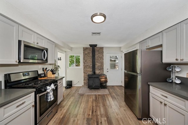 396 Log, Crestline, CA 92325