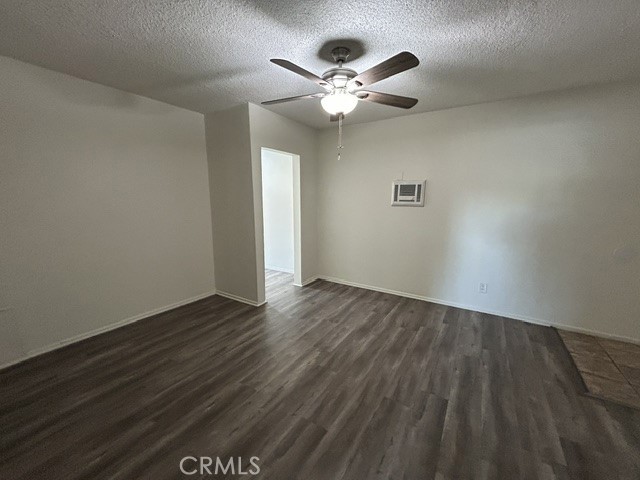 https://media.crmls.org/medias/2fa809fa-6f68-4472-958b-7cb633eea918.jpg?preset=X-Large