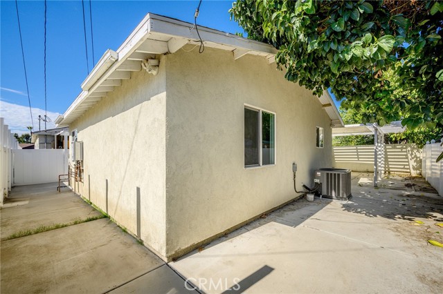 Detail Gallery Image 22 of 24 For 7058 Willis Ave, Van Nuys,  CA 91405 - 3 Beds | 2 Baths