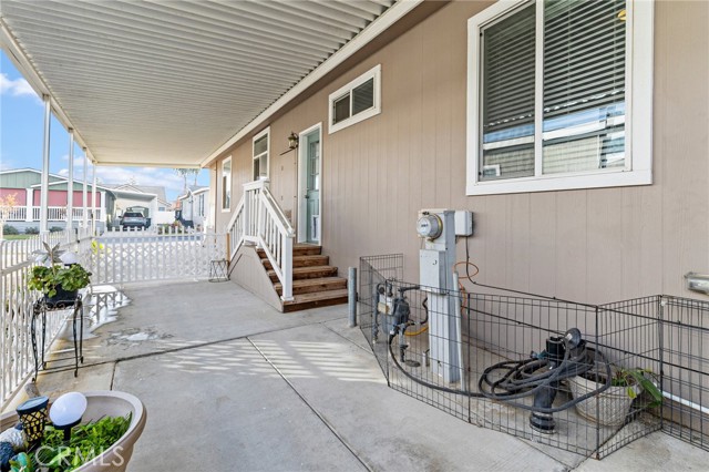 1565 Queen Way, Livingston CA: https://media.crmls.org/medias/2fa8a8ae-309b-4eae-b133-62ff6398dba4.jpg