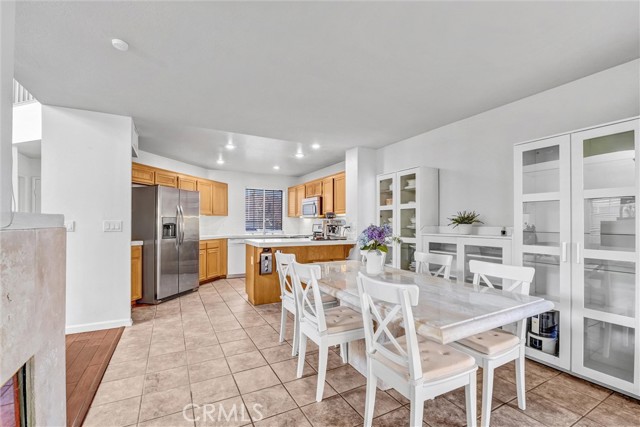 Detail Gallery Image 8 of 28 For 1744 Empty Saddle, Simi Valley,  CA 93063 - 3 Beds | 2/1 Baths