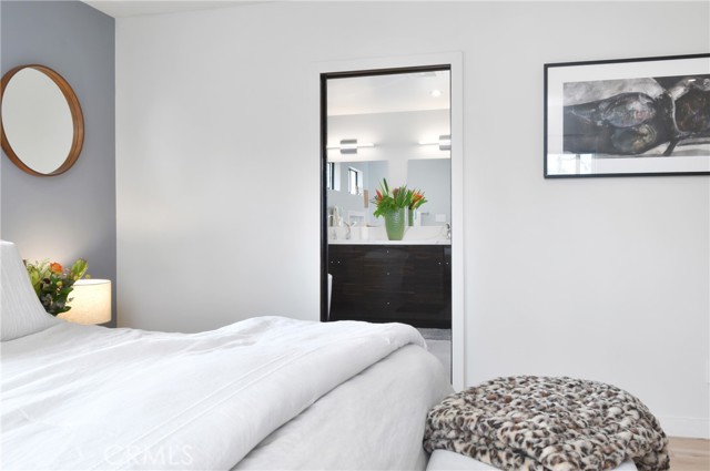 4751 Del Moreno Drive, Woodland Hills CA: https://media.crmls.org/medias/2fa9478c-ce50-4ec9-bb7b-eefe6bd6bb8a.jpg