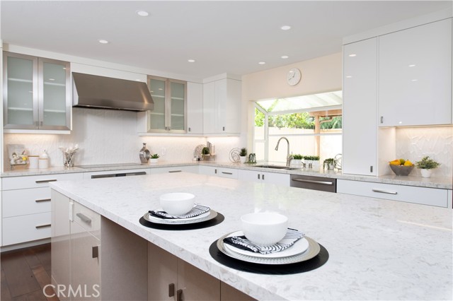 Detail Gallery Image 13 of 47 For 11790 Papagallo Ct, San Diego,  CA 92124 - 5 Beds | 3 Baths