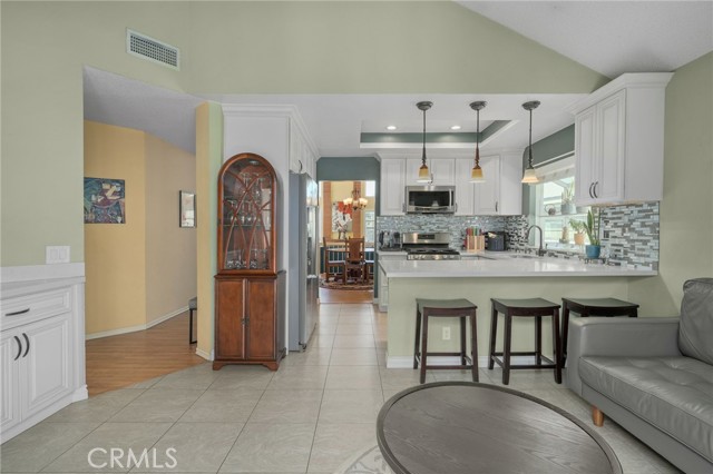 339 W Dawson Court, Glendora CA: https://media.crmls.org/medias/2fab3c51-2d15-492c-a10f-424f0253b267.jpg