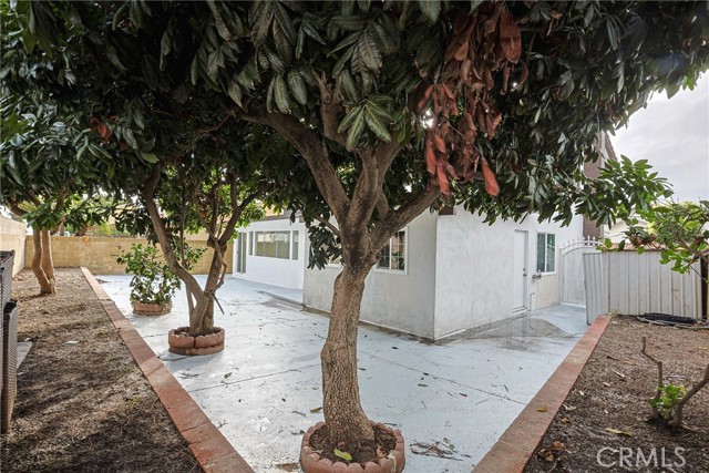 Detail Gallery Image 28 of 31 For 17230 San Lorenzo Cir, Fountain Valley,  CA 92708 - 4 Beds | 3 Baths