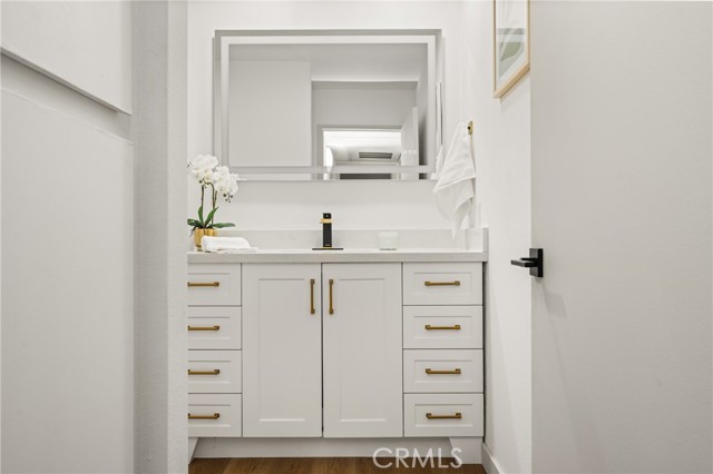 Detail Gallery Image 10 of 17 For 3010 Associated Rd #122,  Fullerton,  CA 92835 - 1 Beds | 1 Baths