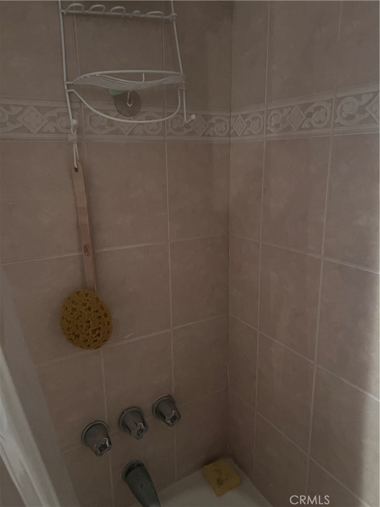 https://media.crmls.org/medias/2facb865-6b55-40db-8e36-c66508852a35.jpg?preset=X-Large