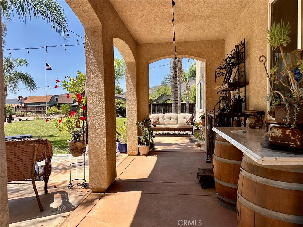 https://media.crmls.org/medias/2facd630-7834-4c0a-9fef-d11f8a6909e4.jpg?preset=X-Large