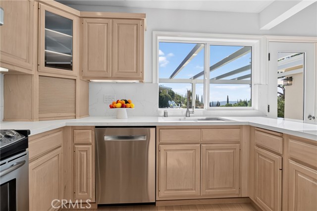 18658 Brymer Street photo 8