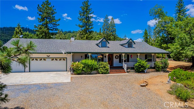 53235 Finegold Creek Court, North Fork CA: https://media.crmls.org/medias/2fb05390-26a7-4a65-949e-736b83f614ac.jpg