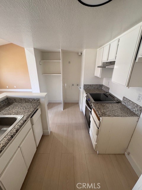 Detail Gallery Image 14 of 22 For 3635 Oak Creek, Ontario,  CA 91761 - 2 Beds | 2 Baths