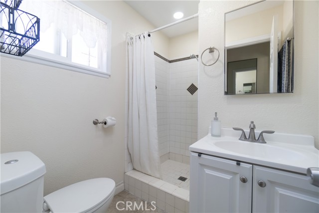 5611 Harold Street, Riverside CA: https://media.crmls.org/medias/2fb13f62-9f2a-4663-97bd-2d719e74380b.jpg