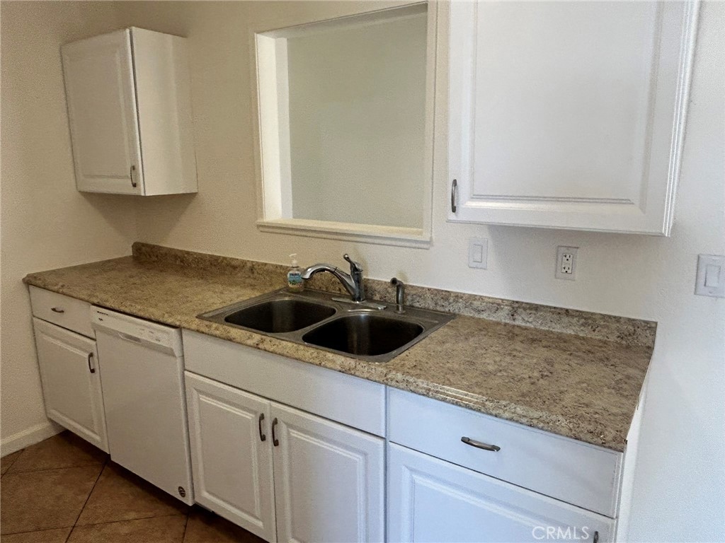 MLS #OC25134895 img 5