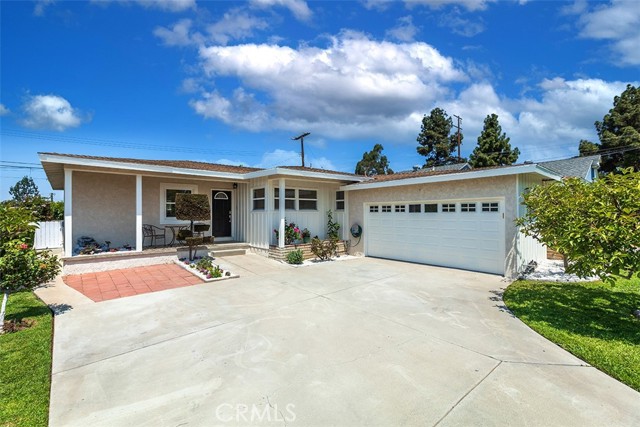 14309 La Mesa Drive, La Mirada CA: https://media.crmls.org/medias/2fb1bb75-d894-4162-9315-42fffc75dfc7.jpg