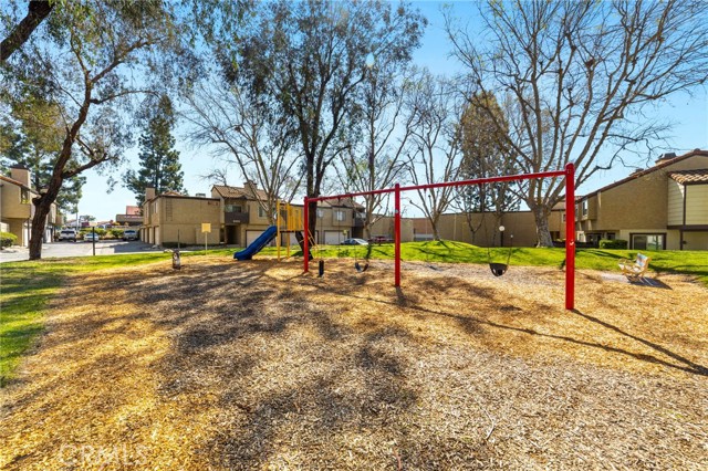 9341 Shadowood Drive, Montclair CA: https://media.crmls.org/medias/2fb1bef9-43d7-437f-9639-87a048a82616.jpg