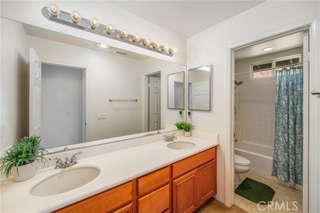 6858 Bacon Lane, Highland CA: https://media.crmls.org/medias/2fb1e37b-d910-40d6-bdfb-61197ae87a6c.jpg