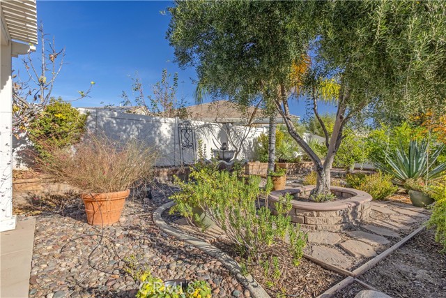 Detail Gallery Image 36 of 75 For 1648 1648 via Simpatico, Hemet,  CA 92545 - 2 Beds | 2/1 Baths