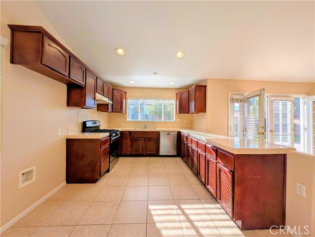 128 Channing Street, Redlands CA: https://media.crmls.org/medias/2fb2c979-80f8-4326-893b-8d9b551ec3ec.jpg