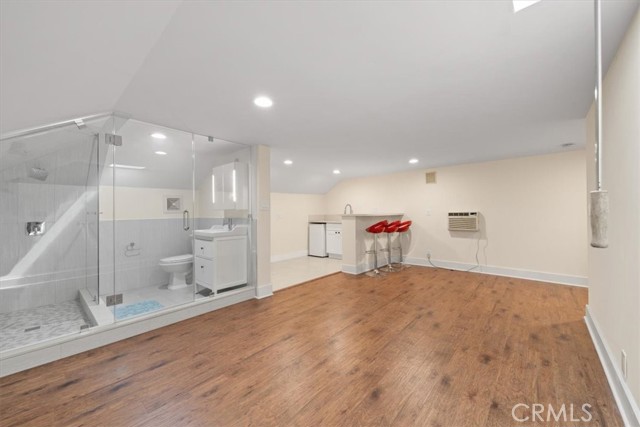 268 S Norton Avenue, Los Angeles CA: https://media.crmls.org/medias/2fb44fd6-51d2-402a-a36a-f749fd65644e.jpg