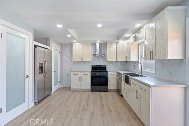 Detail Gallery Image 7 of 42 For 9652 Karmont, South Gate,  CA 90280 - 4 Beds | 2/1 Baths