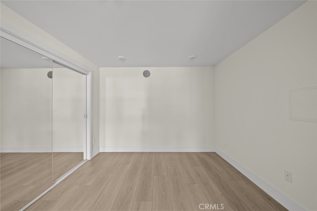 https://media.crmls.org/medias/2fb4ff66-41df-4bd6-b96e-2de53f9c47d5.jpg?preset=X-Large