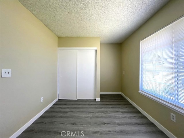 Detail Gallery Image 13 of 17 For 17182 Berlin Lane, Huntington Beach,  CA 92649 - 4 Beds | 2 Baths