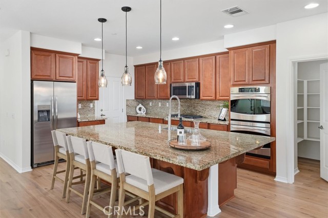 MLS #SR25248596 image #12