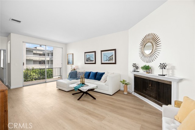 Detail Gallery Image 6 of 33 For 400 S La Fayette Park #213,  Los Angeles,  CA 90057 - 1 Beds | 2 Baths