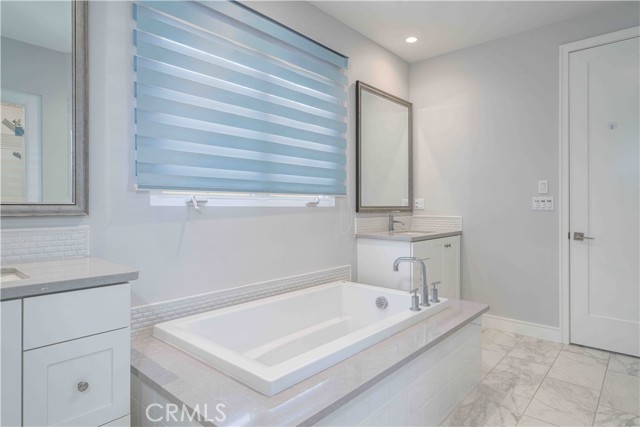 Detail Gallery Image 23 of 44 For 133 Toretta, Irvine,  CA 92602 - 4 Beds | 3 Baths