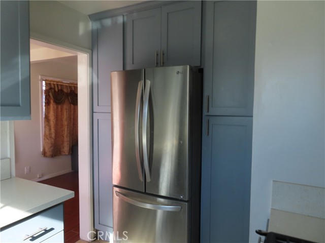 Detail Gallery Image 3 of 16 For 736 E Century, Los Angeles,  CA 90002 - 3 Beds | 2 Baths