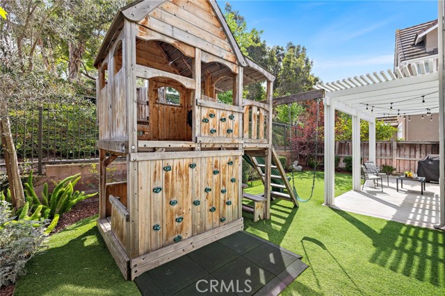 Detail Gallery Image 2 of 38 For 10 Sachem Way, Ladera Ranch,  CA 92694 - 4 Beds | 2/1 Baths