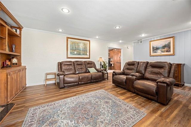 Detail Gallery Image 7 of 35 For 24481 Jutewood Pl, Lake Forest,  CA 92630 - 3 Beds | 3 Baths