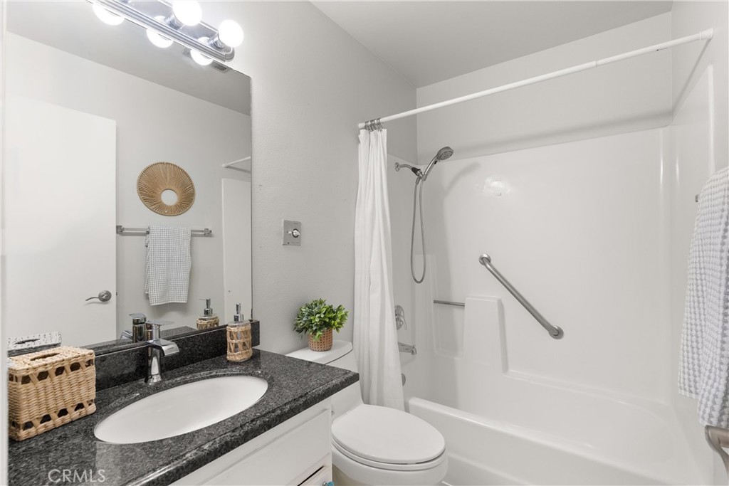 MLS #OC25199741 image #15