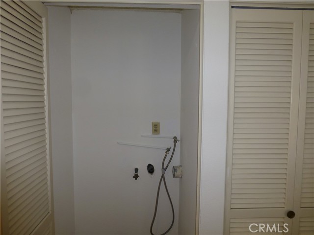 Detail Gallery Image 19 of 37 For 17914 Magnolia Bld #127,  Encino,  CA 91316 - 2 Beds | 2 Baths