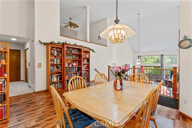 Image 12 of 52 For 27528 Ashwood Lane