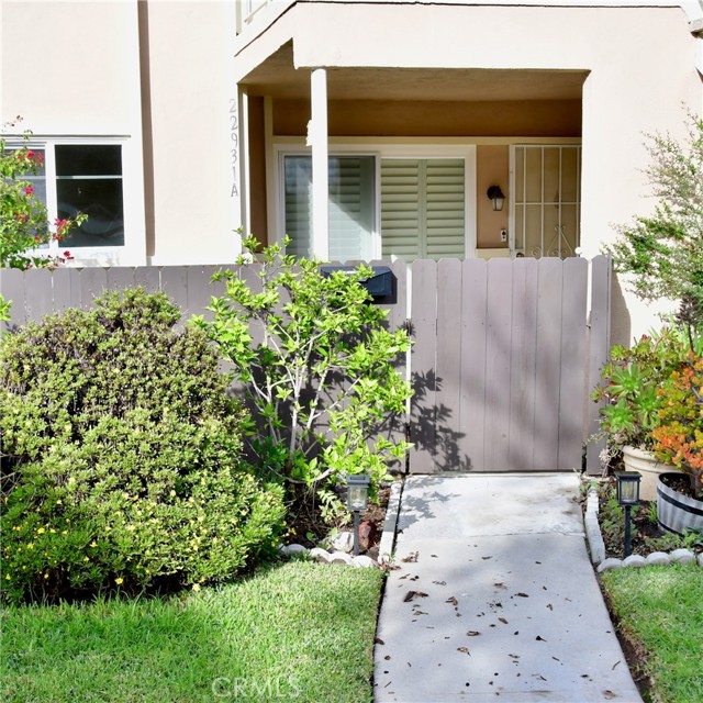 Detail Gallery Image 2 of 33 For 22931 Nadine Cir a,  Torrance,  CA 90505 - 2 Beds | 1 Baths