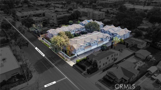 50 W Mountain Street, Pasadena CA: https://media.crmls.org/medias/2fba2567-66b7-4fd6-9199-6ab7b54bdef9.jpg