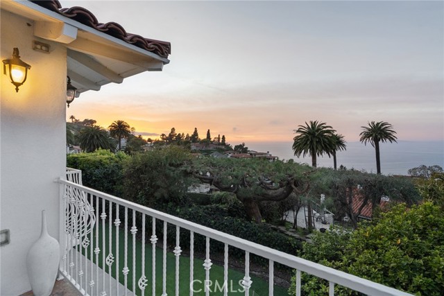 797 Via Somonte, Palos Verdes Estates, California 90274, 4 Bedrooms Bedrooms, ,3 BathroomsBathrooms,Residential,For Sale,Via Somonte,SB25011078