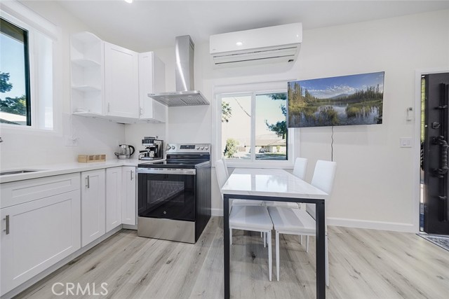 Detail Gallery Image 23 of 23 For 12809 Woodley Ave, Granada Hills,  CA 91344 - 1 Beds | 1 Baths