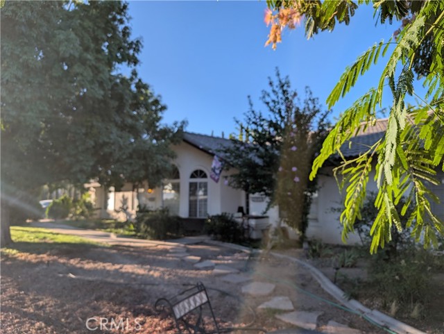 Detail Gallery Image 2 of 3 For 8323 Peach Ave, Hesperia,  CA 92345 - 4 Beds | 2/1 Baths