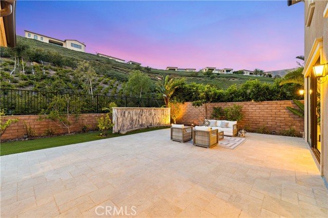 Detail Gallery Image 3 of 74 For 111 Great Oak, Irvine,  CA 92602 - 5 Beds | 5/1 Baths