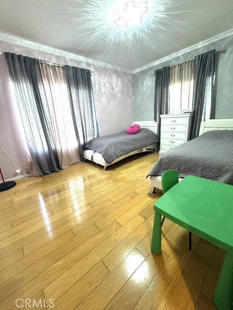 https://media.crmls.org/medias/2fbd4682-c385-4873-b137-24ce3b1d3f75.jpg?preset=X-Large