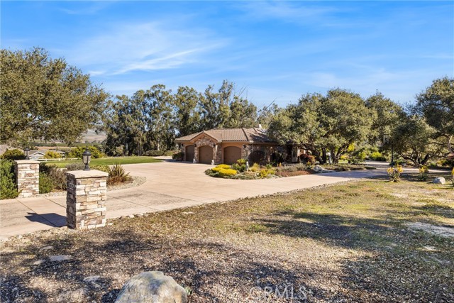 325 Red Oak Way, Arroyo Grande CA: https://media.crmls.org/medias/2fbd636a-acf8-4836-a367-c18eb0617de9.jpg