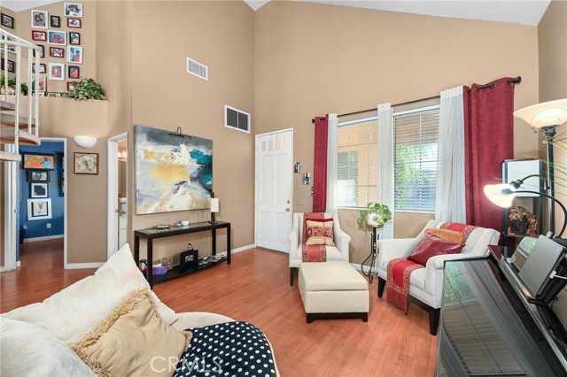 Detail Gallery Image 12 of 45 For 736 Fuchsia Ln, Perris,  CA 92571 - 2 Beds | 2 Baths