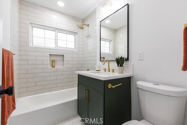 Detail Gallery Image 22 of 41 For 20919 De La Guerra St, Woodland Hills,  CA 91364 - 3 Beds | 3 Baths