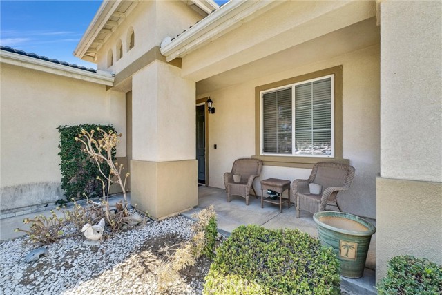 Detail Gallery Image 3 of 7 For 6968 Plumrose St, Fontana,  CA 92336 - 4 Beds | 2 Baths