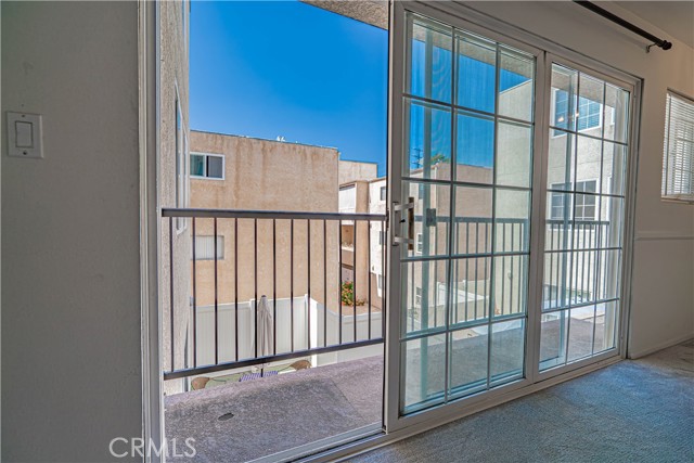 Detail Gallery Image 14 of 31 For 5050 Coldwater Canyon Ave #306,  Sherman Oaks,  CA 91423 - 2 Beds | 2 Baths