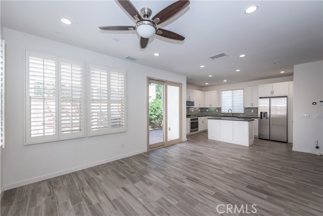 Detail Gallery Image 4 of 26 For 28 Fuchsia, Lake Forest,  CA 92630 - 4 Beds | 3 Baths